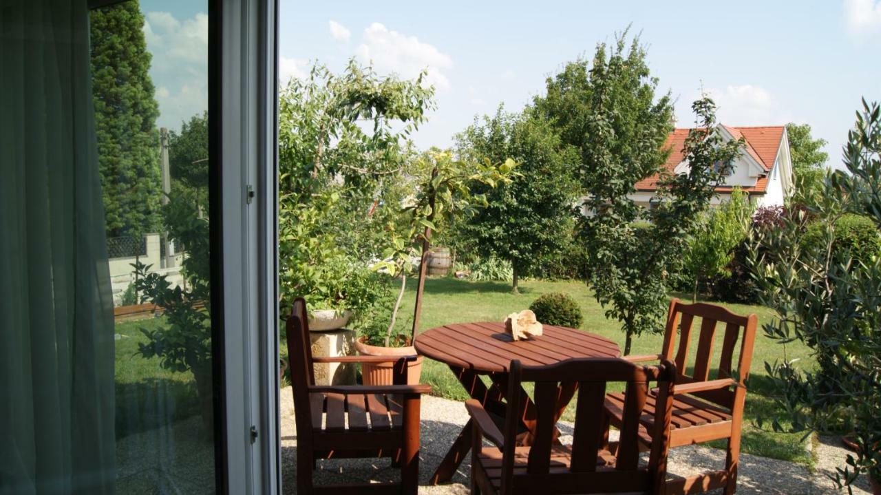 Gaestehaus Mariola Wulkaprodersdorf Exteriör bild